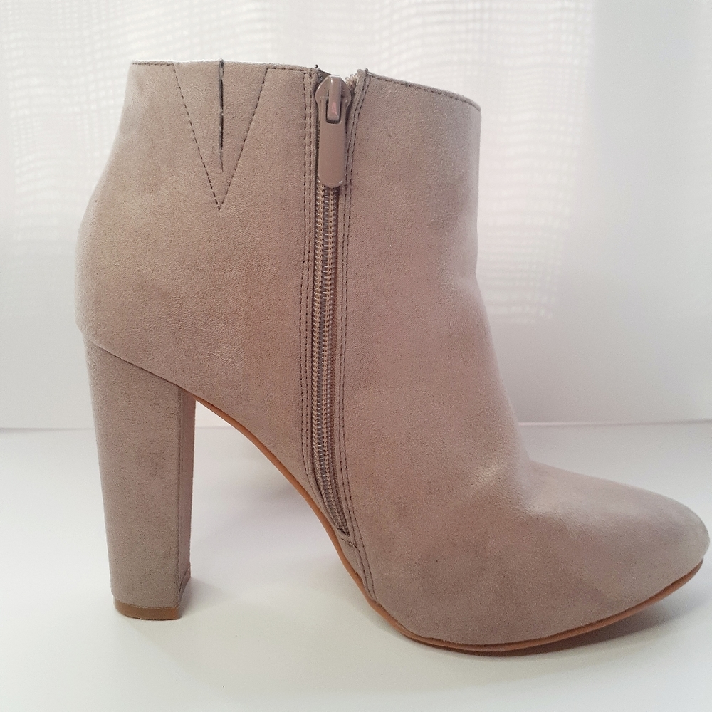 Torrid Taupe Faux Suede High Heels Bootie 9.5W - Picture 3 of 11